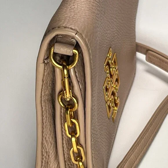 Tory Burch Britten Chain Crossbody Clutch Beige Pebbled Leather Gold Logo - Picture 4 of 4